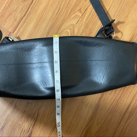 Global Exchange Fair Trade Black Rubber Handbag - Picture 11 of 16